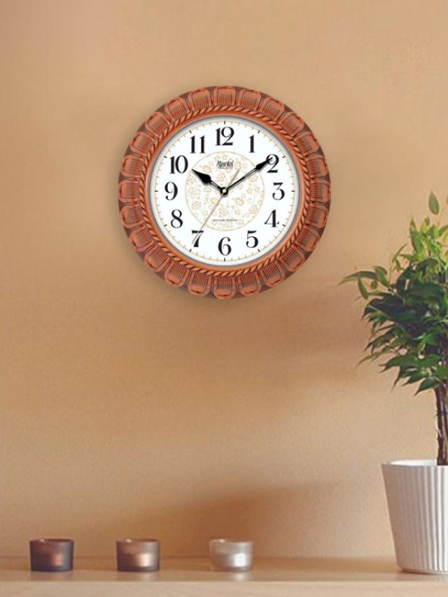 Choose the Perfect Vintage Wall Clock for Classic Home Décor